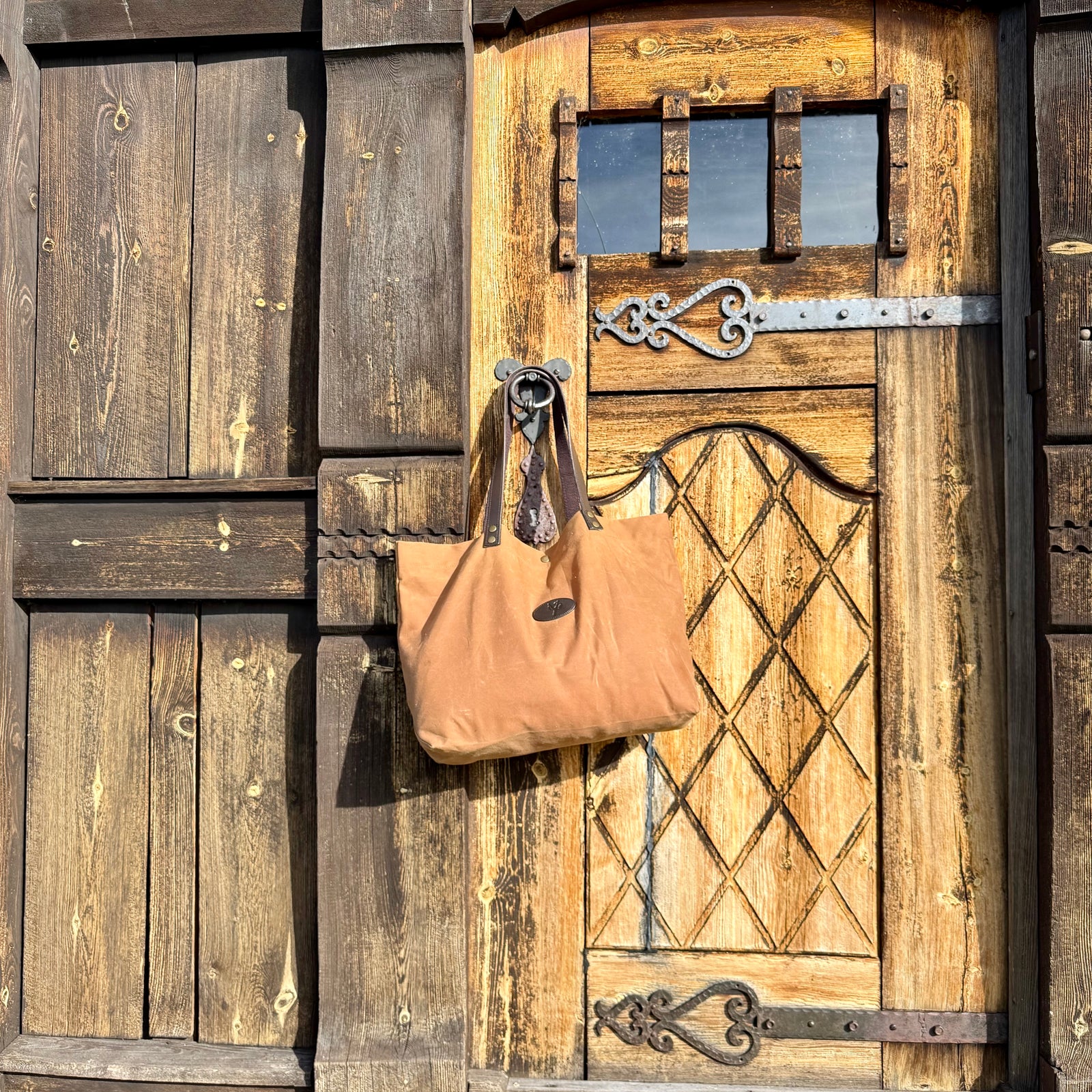 HURV 27 L - kjempetotebag i vokset kanvas