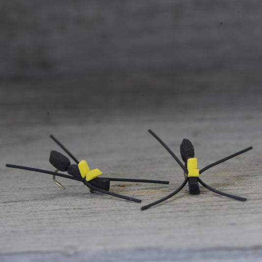 Tjernobyl Ant, Black & Black, 10 - black w/yellow spot