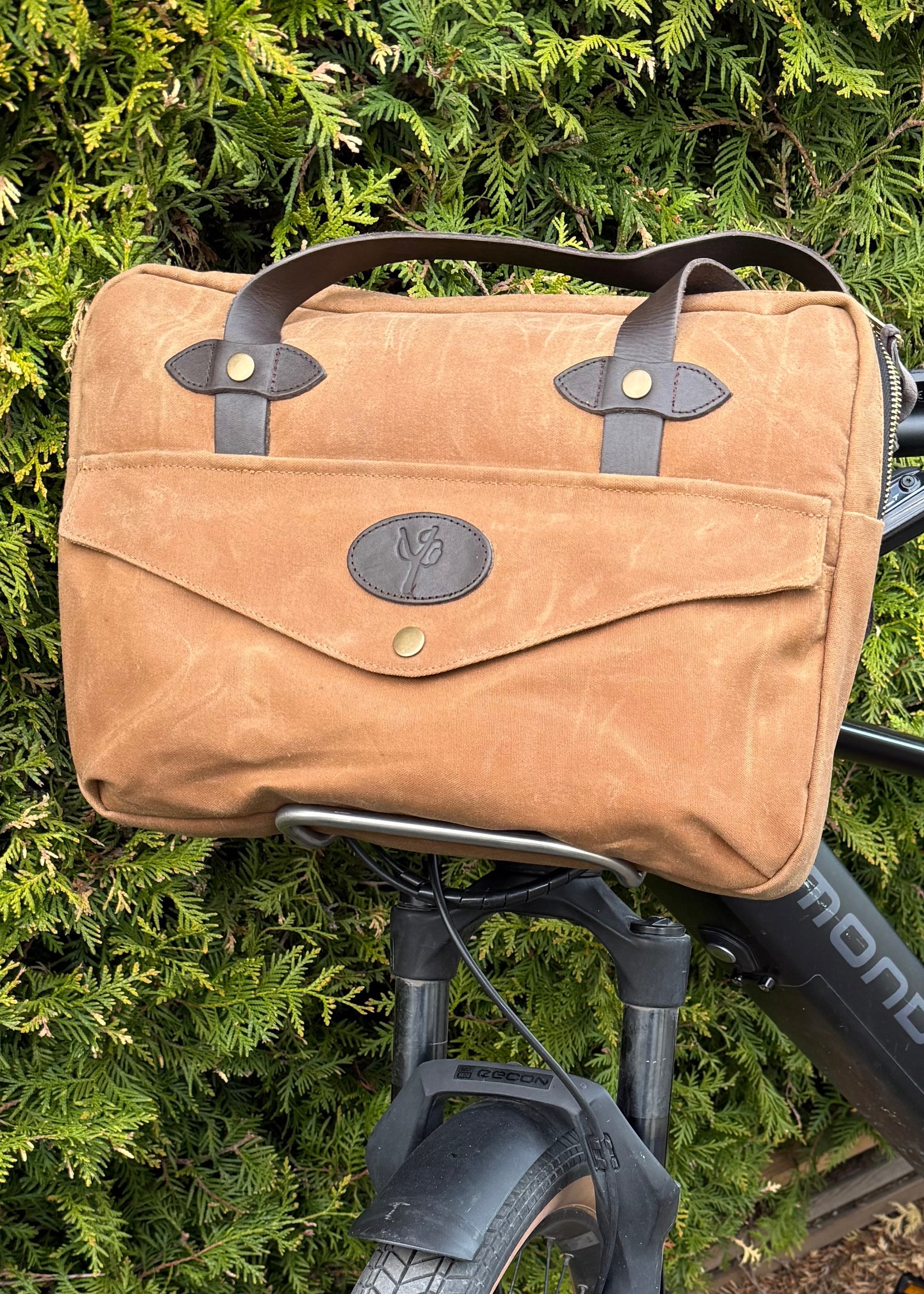 Ærbe - PC-bagg i vokset canvas