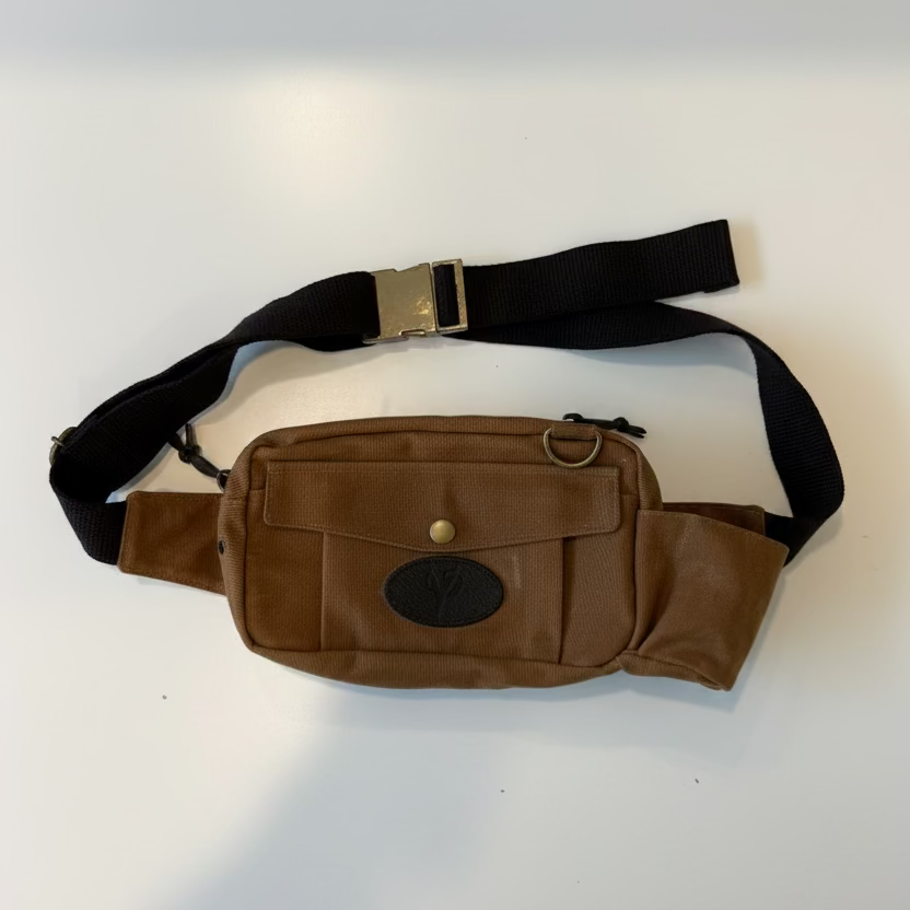 Marka - Hip-pack i vokset canvas