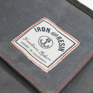 Iron and Resin – Canvas Tool Roll - (Grå)