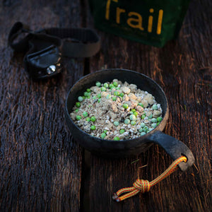 TRAIL ORGANIC FOOD – KREMET KYLLING OG BYGGRYN – TURMAT